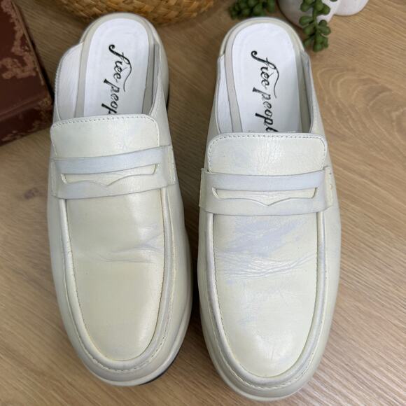FREE PEOPLE Winston Platform Loafer Mules SZ 39.5 / 9.5 Distressed White Leather - Picture 4 of 11